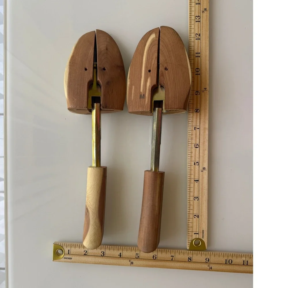 Unbranded Shoe Trees Mens Medium Brown Aromatic Red Cedar‎ Split Toe Adjustable